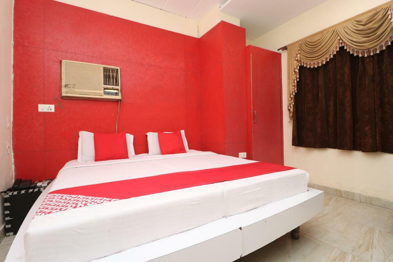 Oyo 29852 Hotel Golden View Abadpura Exterior foto