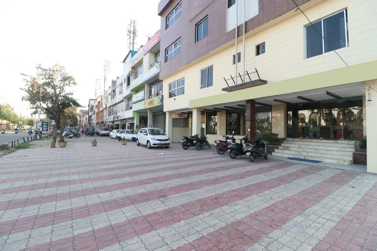 Oyo 29852 Hotel Golden View Abadpura Exterior foto
